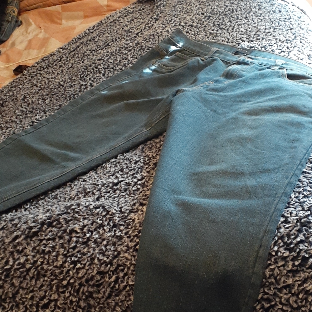 Jean's - Picture 2 of 2
